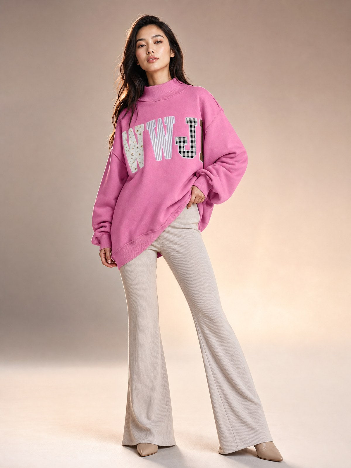 Gray WWJD Mixed Pattern Embroidered Patch Graphic Mock Neck Sweatshirt (Bonbon)