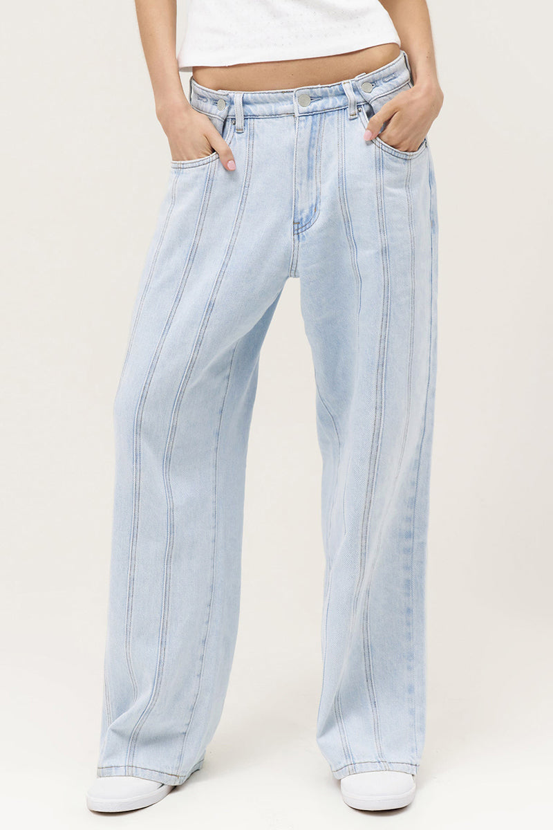 Street Mid-Rise Adjustable Button Lines Modify Wide Leg Jeans - LIGHTBLUE